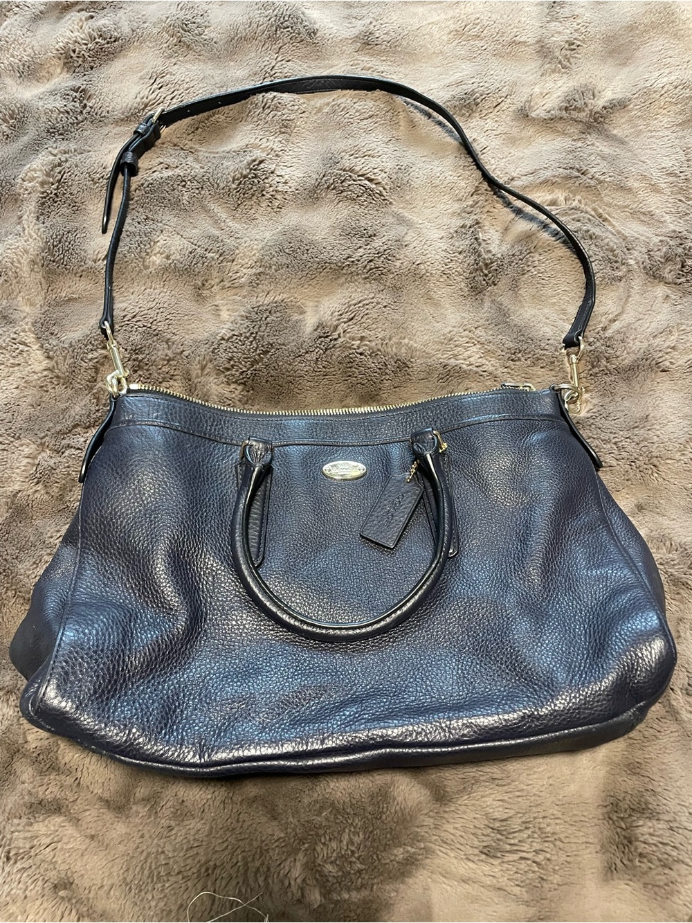 Leather shoulder bag, large